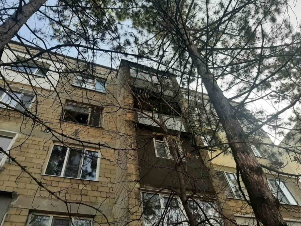 Incendiu într-un apartament din cartierul Telecentru. O femeie de 74 de ani a suferit arsuri (FOTO/VIDEO)