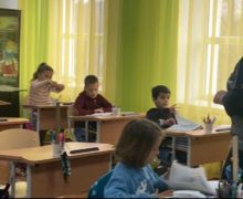 «Хочешь убить государство, начни с образования». Как школа в молдавском селе переживает пандемию. Репортаж NM
