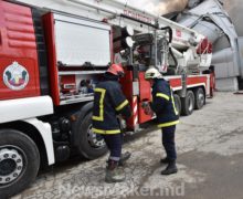 Bucătăria unui local din Chișinău – în flăcări. O persoană a fost transportată la spital cu arsuri