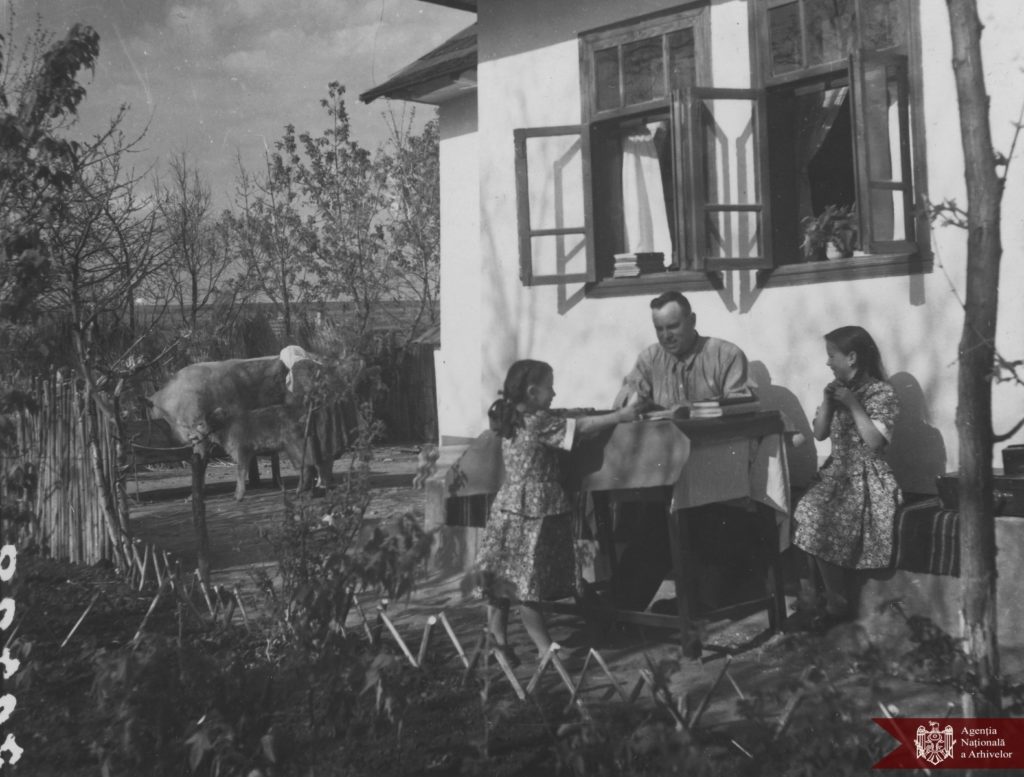 Госархив опубликовал подборку фотографий ко Дню семьи