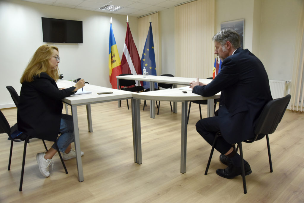 «И речи не может быть о том, что Европа захватывает Молдову». Интервью NM с послом Латвии в Молдове Улдисом Микутсом