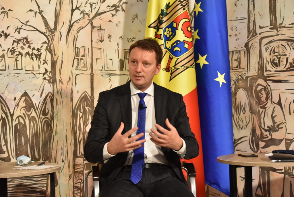 „România nu va impune niciodată vize cetățenilor R. Moldova”. Interviu NM cu europarlamentarul Siegfried Mureșan