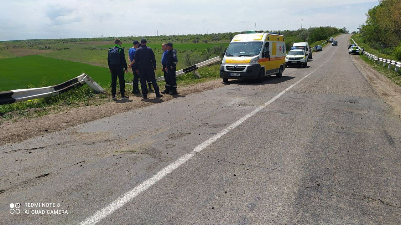 Accident rutier în raionul Cahul. Șoferul a decedat pe loc, iar pasagerii s-au ales cu diverse traumatisme