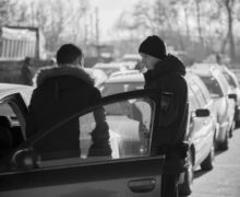 На КПП в Леушенах у жителя Криулян конфисковали машину, пригнанную из-за границы