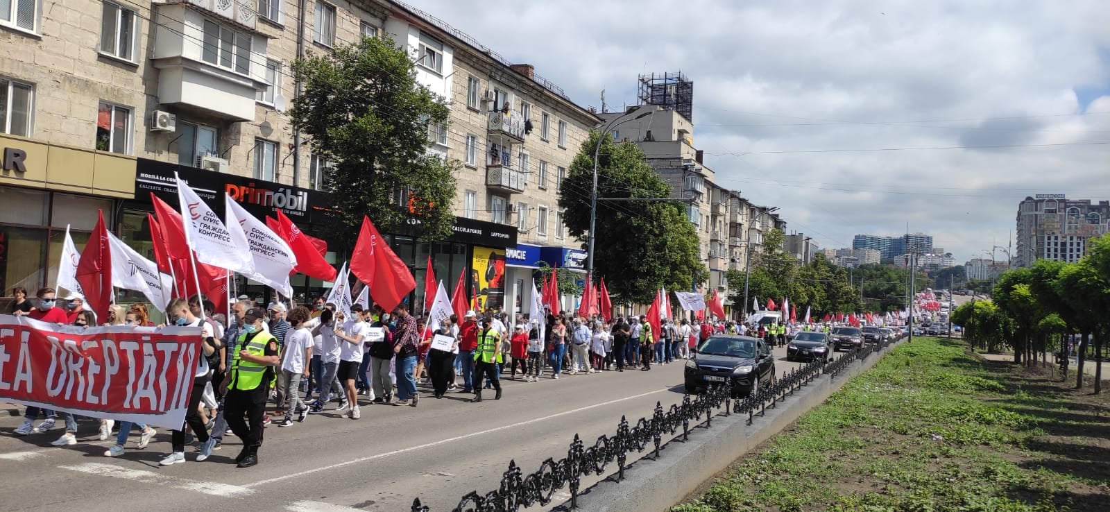 В Кишиневе прошел марш «Гражданского конгресса» (ВИДЕО/ФОТО)