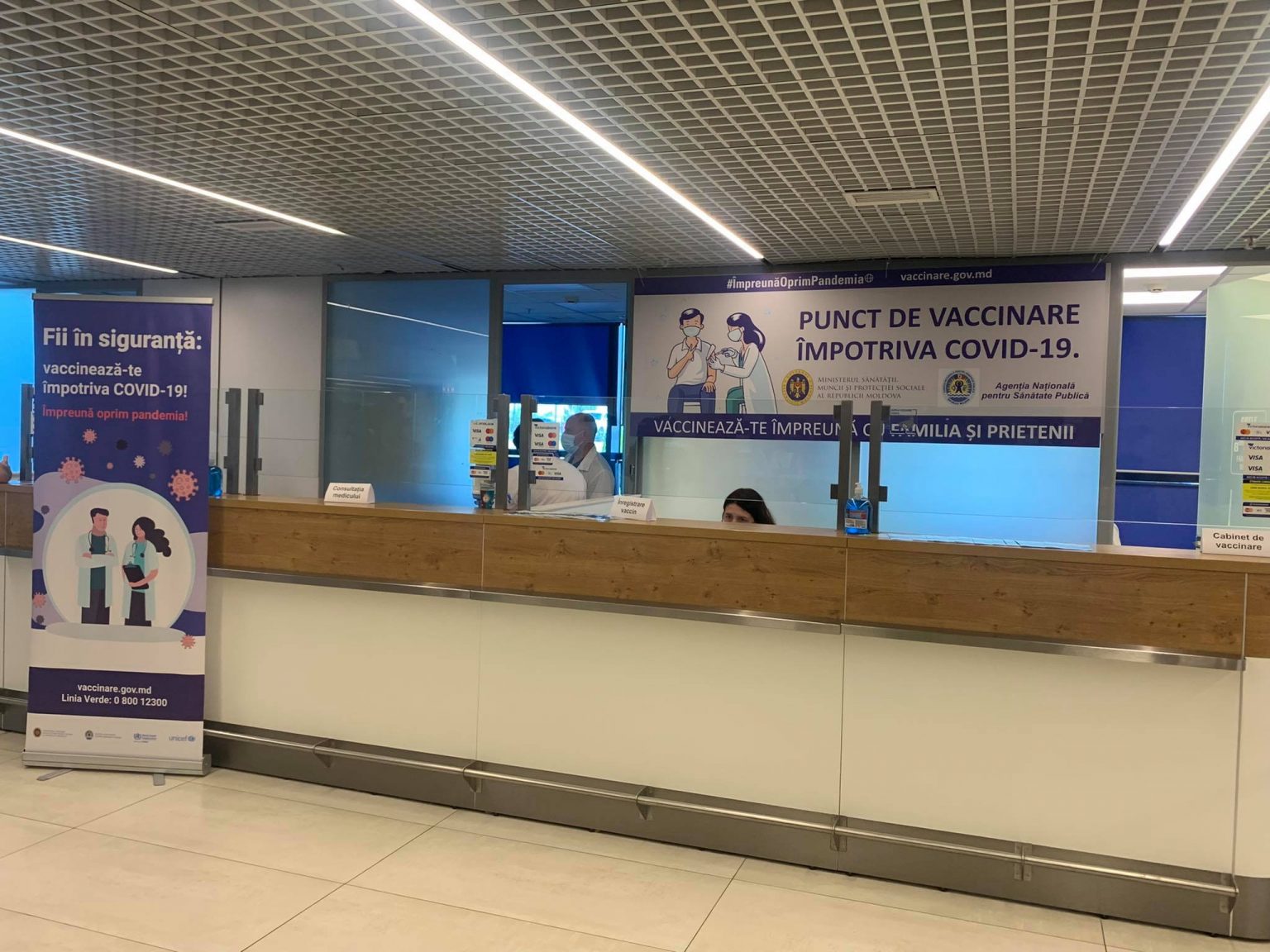 В аэропорту Кишинева открыли пункт вакцинации от коронавируса (ФОТО)