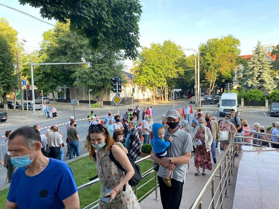 В Кишиневе проходит второй этап марафона вакцинации препаратом «Спутник V» (ФОТО)