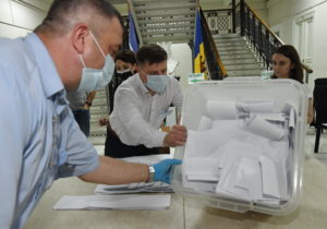 CEC a acreditat numărul de observatori pentru monitorizarea turului doi al alegerilor locale noi