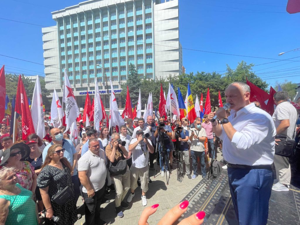 „Fiți gata să veniți la primul apel”. Dodon a anunțat proteste la Președinție, dacă nu va fi recunoscută victoria PCRM-PSRM (FOTO)