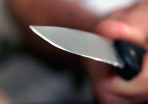 Во Франции мужчина с ножом напал на двоих детей возле школы