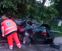 Accident în raionul Briceni. Un tânăr de 17 ani a decedat, iar alte două persoane au fost transportate la spital