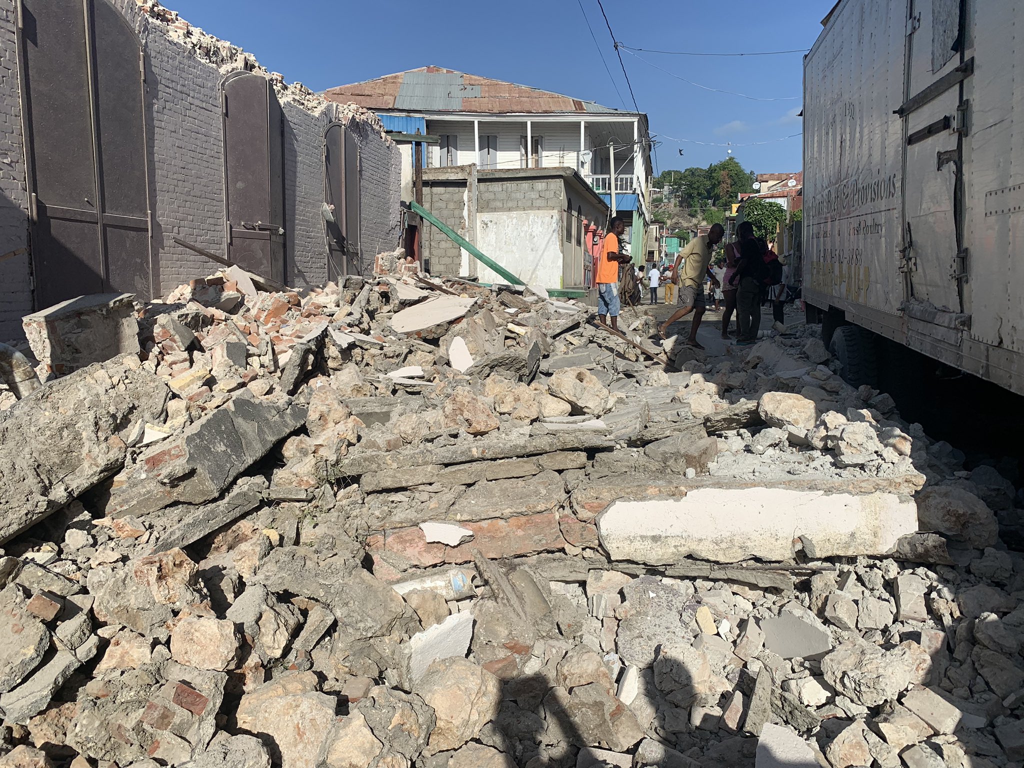 Cutremur de 7,2 grade, în Haiti. Peste 300 de persoane au decedat, iar alte 1700 au fost rănite (FOTO)