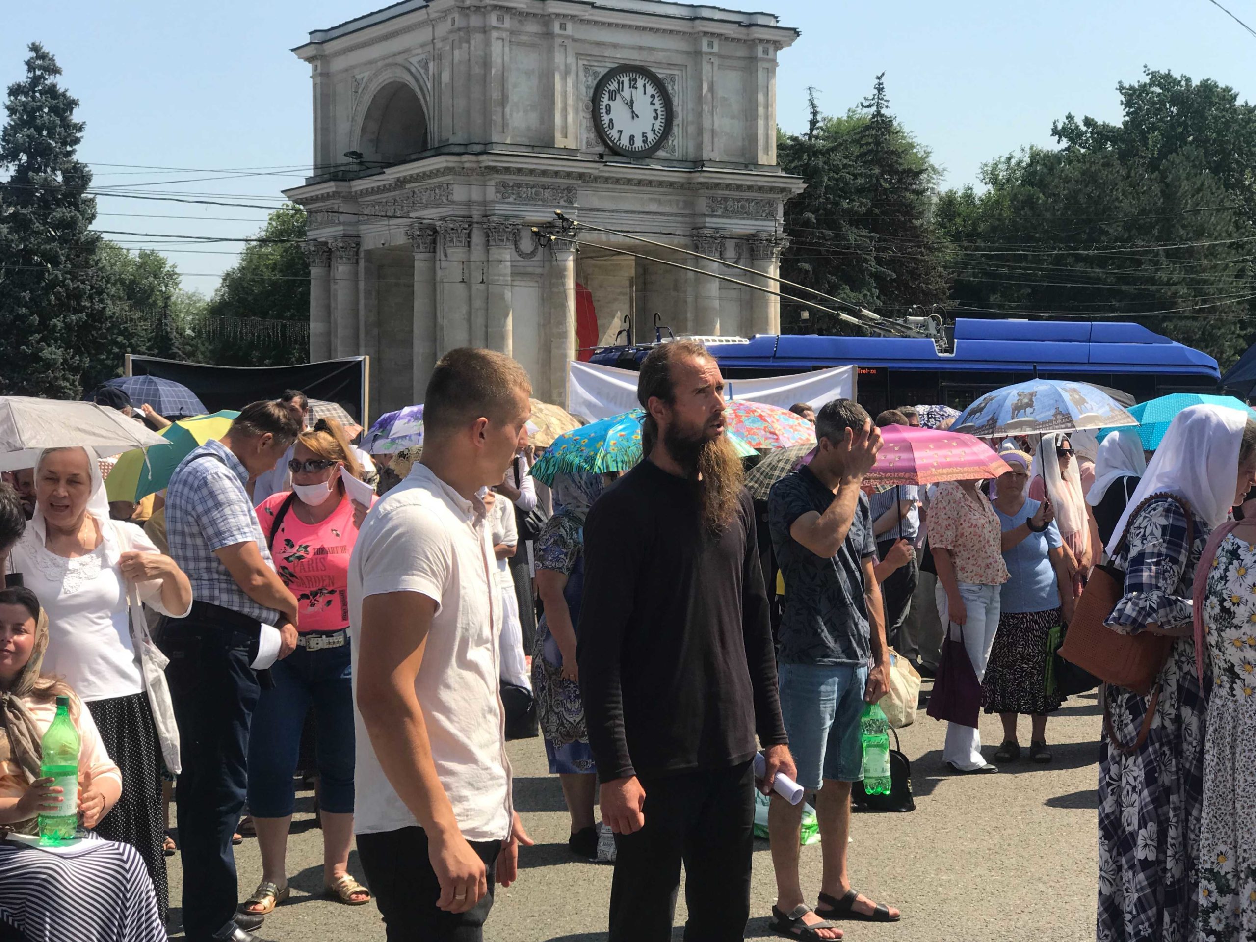 В Кишиневе проходит протест против обязательной вакцинации от коронавируса. Стрим NM