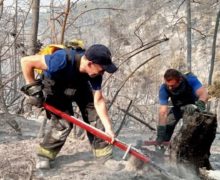 IGSU: Peste 59 de focare de ardere au fost stinse în primele ore de pompierii moldoveni detașați în Grecia (FOTO)