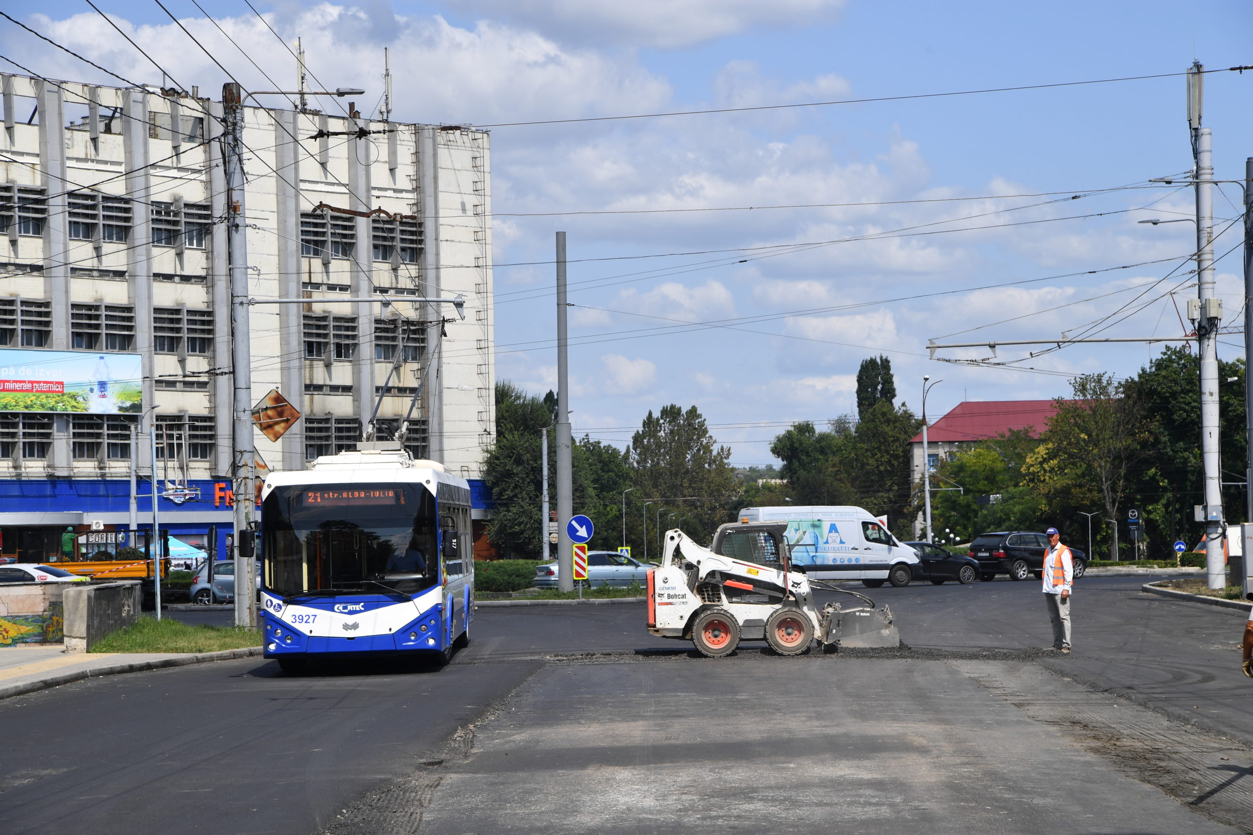 Как продвигается ремонт улицы Крянгэ в Кишиневе. Фоторепортаж NM