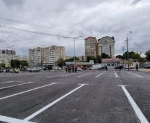 Parcarea din strada Ismail a fost amenajată. Circa 80 de locuri vor fi disponibile (FOTO)