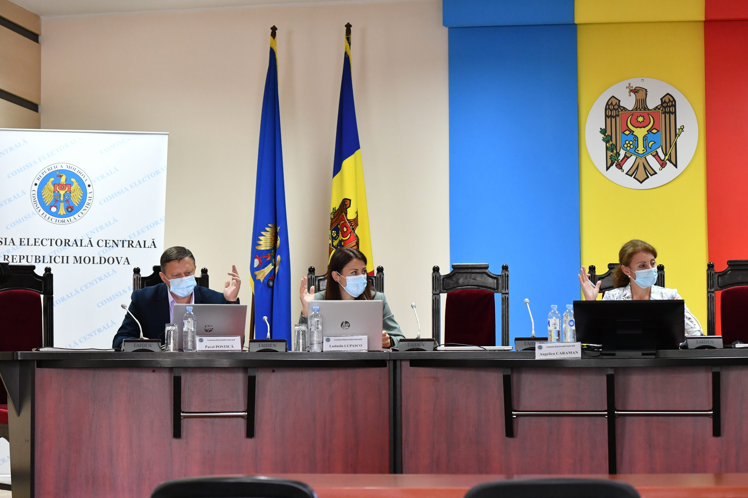 Бюллетени только на румынском и ЦИК «без оппозиции». Как в парламенте обсудили поправки в Кодекс о выборах