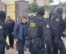 Отстраненному заместителю генпрокурора Руслану Попову продлили арест