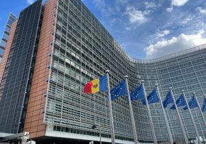 NM Espresso: despre „ziua istorică” din calea Republicii Moldova spre UE și despre duminica ce este sortită scandalurilor