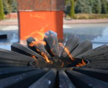 В Кишиневе на мемориальном комплексе «Вечность» выключили Вечный огонь (ФОТО)