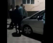 Un polițist din Călărași s-a luat la bătaie cu un grup de tineri (VIDEO)