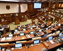 (LIVE) Парламент проводит заседание: €100 млн от Румынии, мост через Прут и поддержка турбизнеса