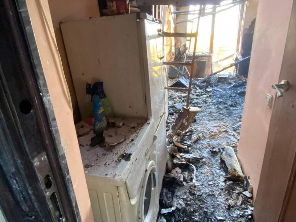 «Ищем решение, как помочь гражданам». Мэр Кишинева побывал на месте пожара в жилом доме на Буюканах (ФОТО)