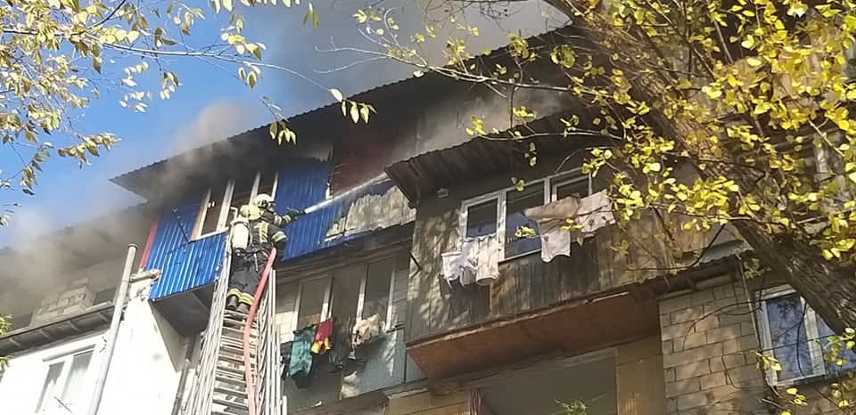 UPDATE Incendiu în sectorul Buiucani al capitalei. Au fost mobilizați peste 70 de pompieri (FOTO/VIDEO)