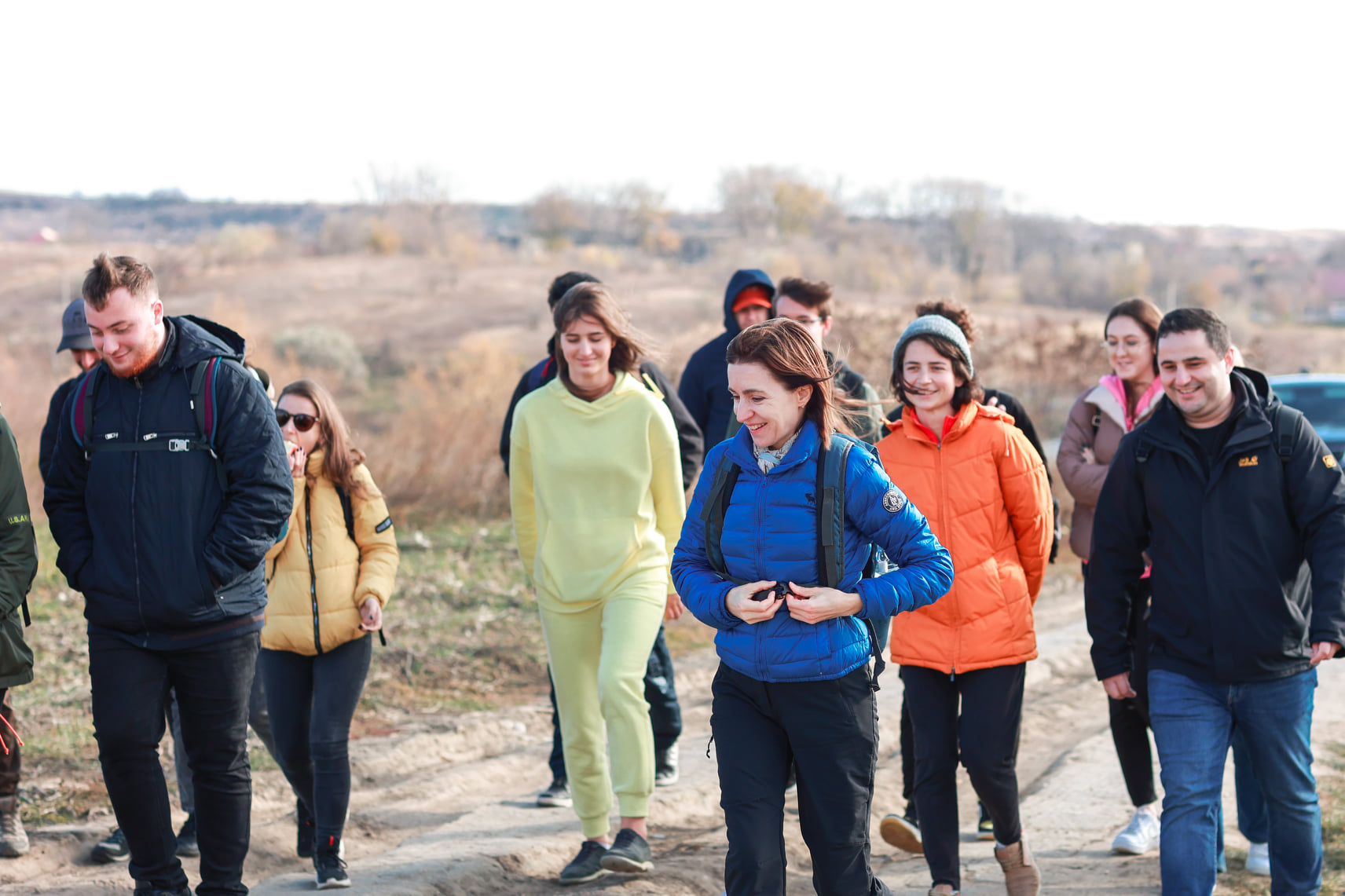 Санду отправилась в поход с молодыми защитниками окружающей среды (ФОТО)