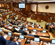 (LIVE) Deputații s-au întrunit în ședință plenară. Ce subiecte vor fi examinate?