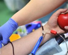 В ВОЗ выступили против переливания плазмы крови от переболевших COVID-19