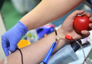 В ВОЗ выступили против переливания плазмы крови от переболевших COVID-19