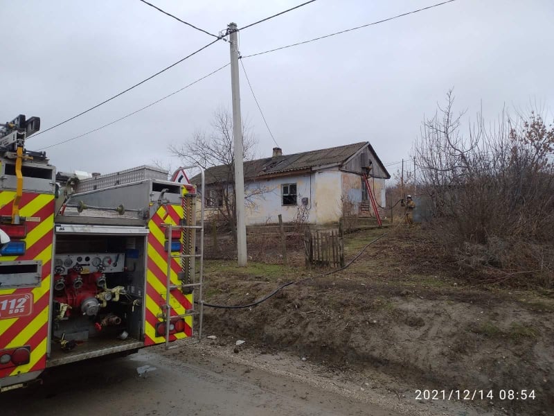 (FOTO) Incendiu la Căușeni: Un bărbat a ars în propria casă