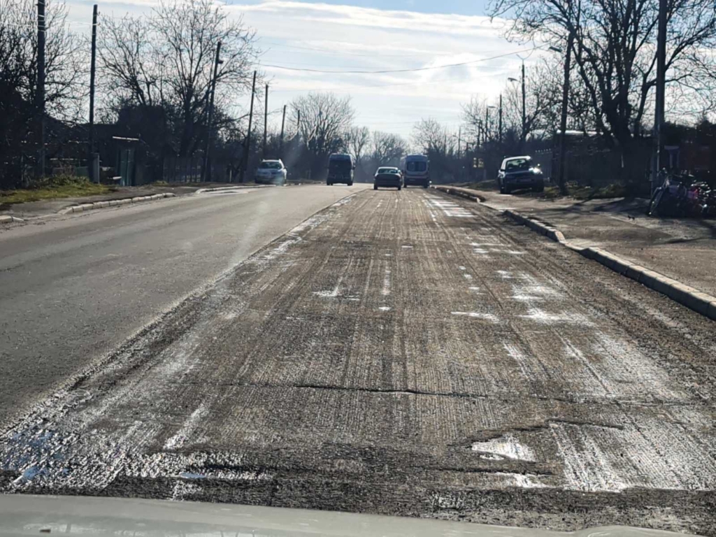 FOTO Cum (nu) a fost reparată o porțiune de drum din Orhei. Reacția Administrației de Stat a Drumurilor