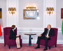 (FOTO) Investiții și schimburi comerciale. Maia Sandu s-a întâlnit cu Nikol Pashinyan și cu Ilham Aliyev