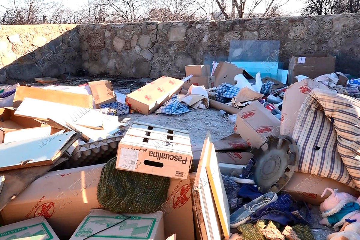 (ФОТО) В Бендерах на площадке для мусорных контейнеров нашли тело новорожденного ребенка