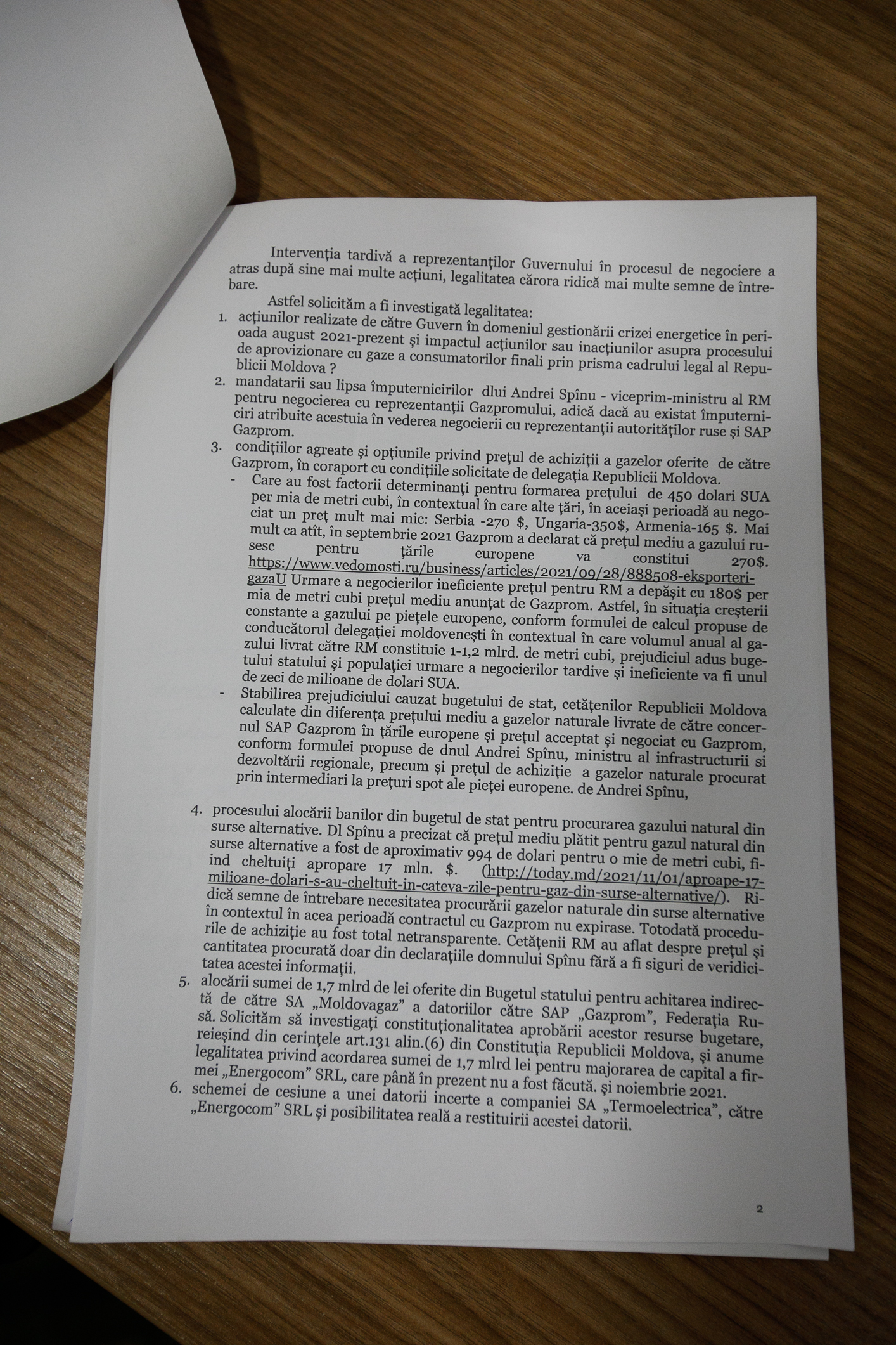 ПСРМ-ПКРМ пожаловались на Спыну в прокуратуру из-за договора с «Газпромом». Министр посоветовал им явиться с повинной