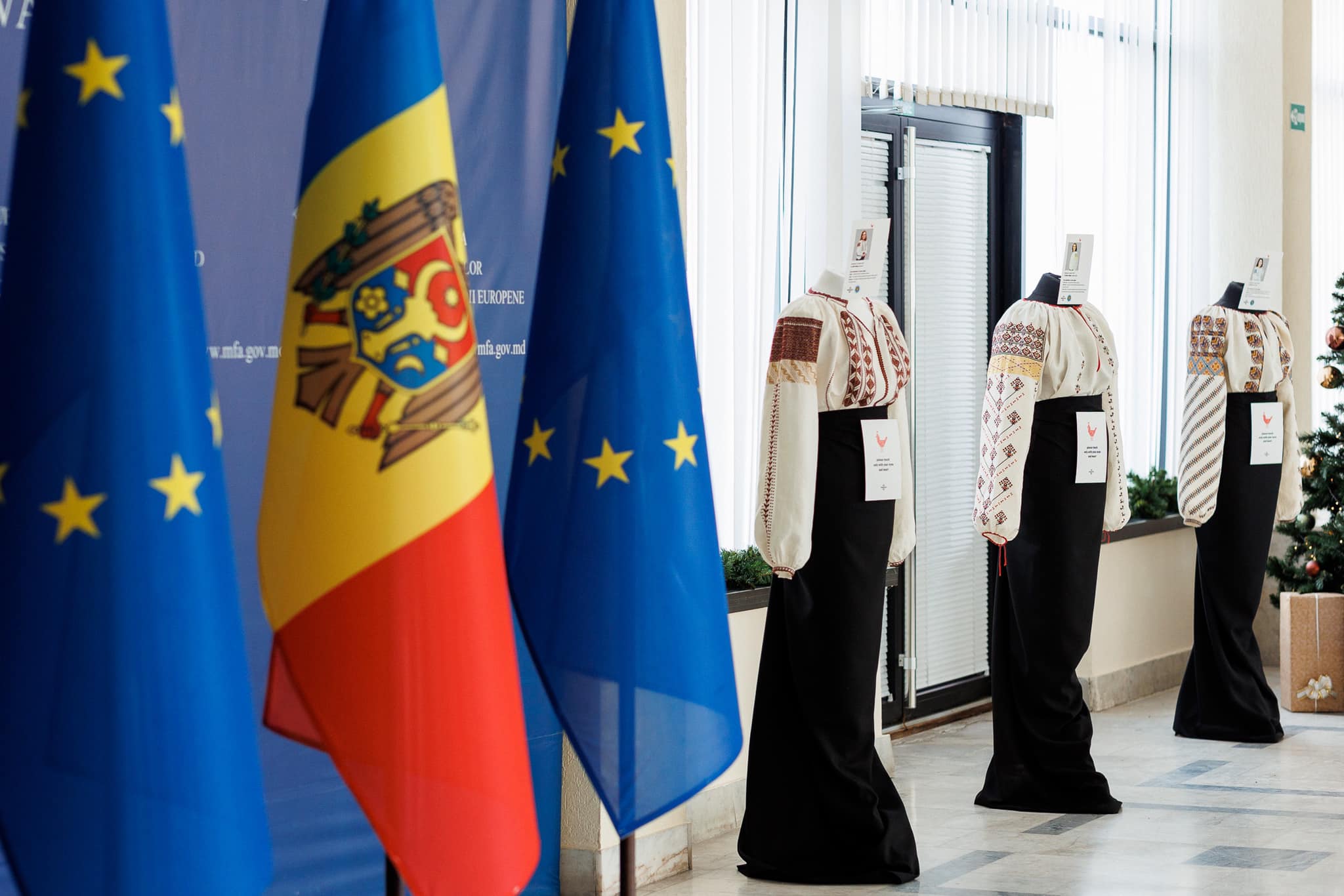 FOTO Ministerul Afacerilor Externe şi Integrării Europene, gazda unei expoziții