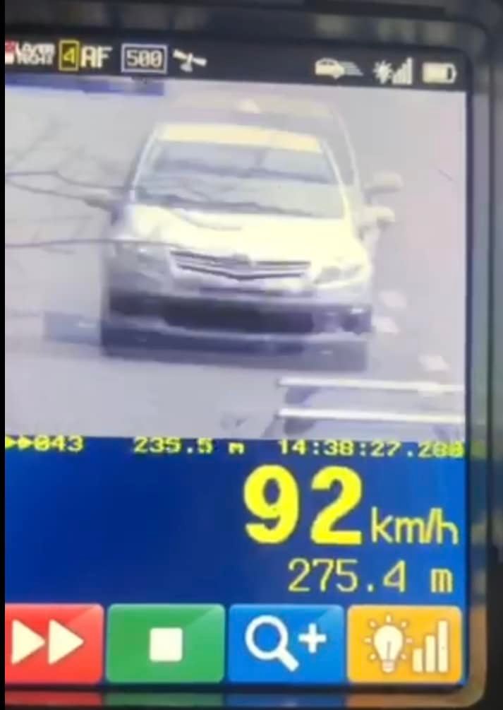 FOTO Un șofer, surprins în stare de ebrietate și cu viteza 92 km/h prin Chișinău
