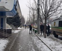 В Кишиневе из зданий судов Центра и Буюкан эвакуировали людей из-за угрозы взрыва (ОБНОВЛЕНО)