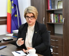 „Sunteți mari deja, descurcați-vă”. Interviu NM cu secretarul de stat al Ministerului Sănătății despre noua pandemie, medicamente și digitalizare