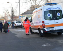 В Кайнарах врачи приняли роды в машине скорой помощи