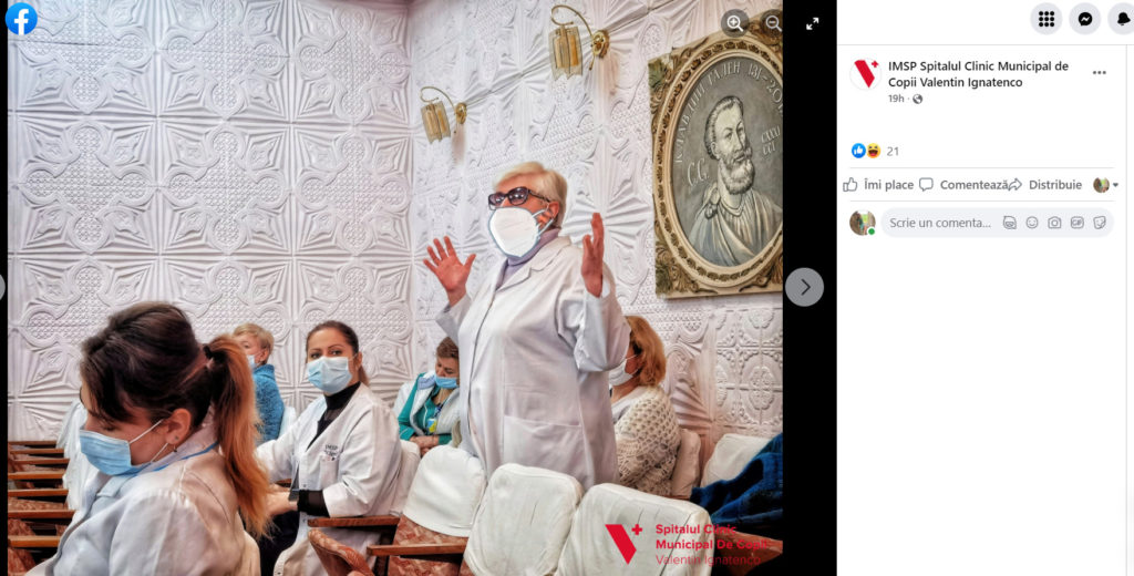 FOTO Moment jenant la Spitalul Ignatenco. Mai multor medici le-au fost acoperite fețele cu măști făcute în Photoshop