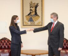 Вице-премьер по реинтеграции Серебрян встретился с временным поверенным в делах посольства США