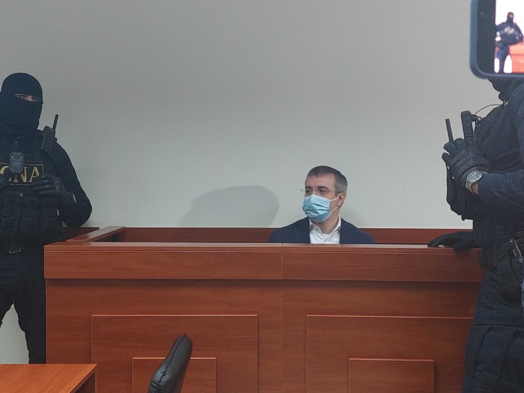 FOTO „Vă iubesc!”. Reșetnicov și Sîrbu au fost aduși în fața judecătorilor, nu și Violeta Ivanov