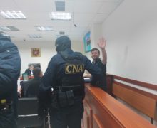 Дело о подкупе депутатов ПКРМ. Трех обвиняемых перевели под домашний арест