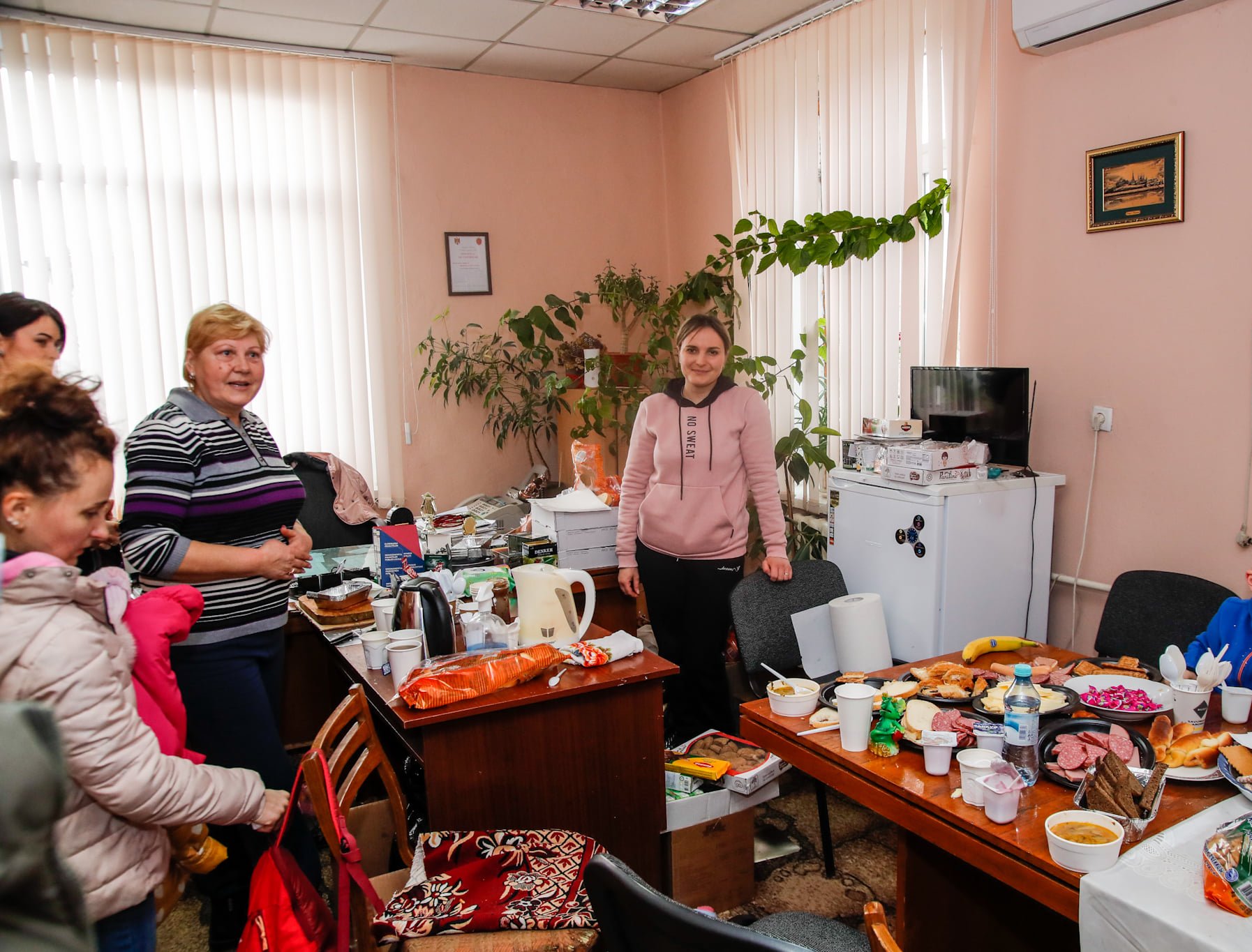 «Женщины напуганы». Санду посетила центры для украинских беженцев (ФОТО)
