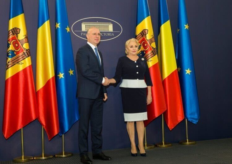 Молдова и Румыния дают пять. Как правительства двух стран 10 лет строили «общую судьбу»
