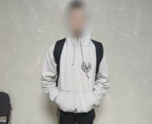 Un minor și un adolescent, reținuți pentru jaf. În plină stradă, au furat geanta unei femei de 58 de ani