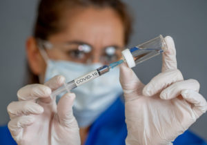 Republica Moldova începe imunizarea populației cu de-a doua doză booster de vaccin anti-COVID-19